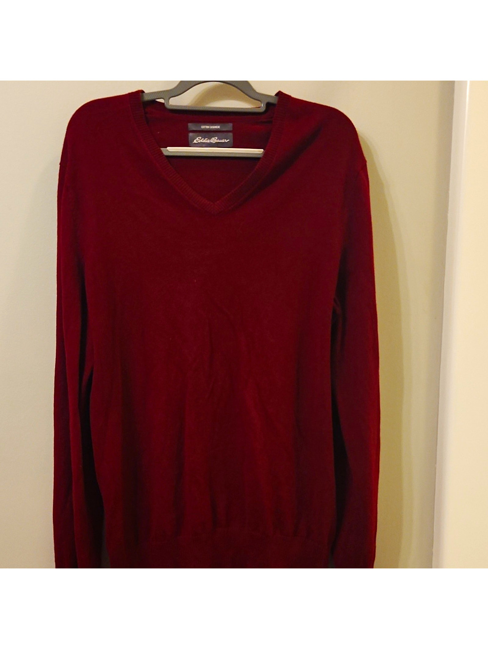 Eddie Bauer Men’s TL Cotton Cashmere Knit V-Neck Pullover Sweater Red